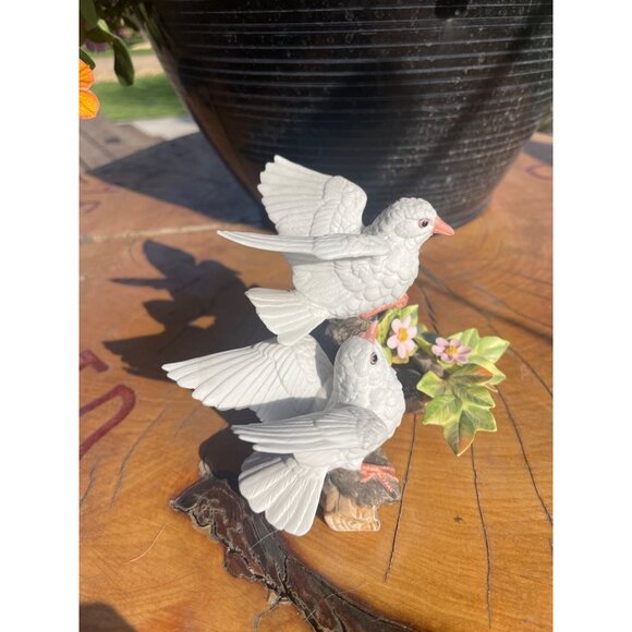 Porcelain Dove Sculpture Flower Branch Handpainted Home Decor Accent Lefton 1983 - Picture 4 of 7